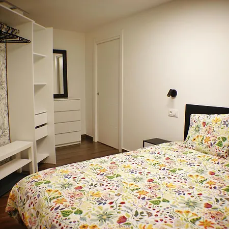 El Tujo Apartment *