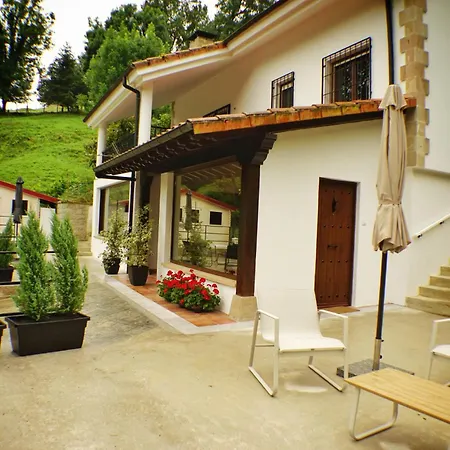 El Tujo Apartment *